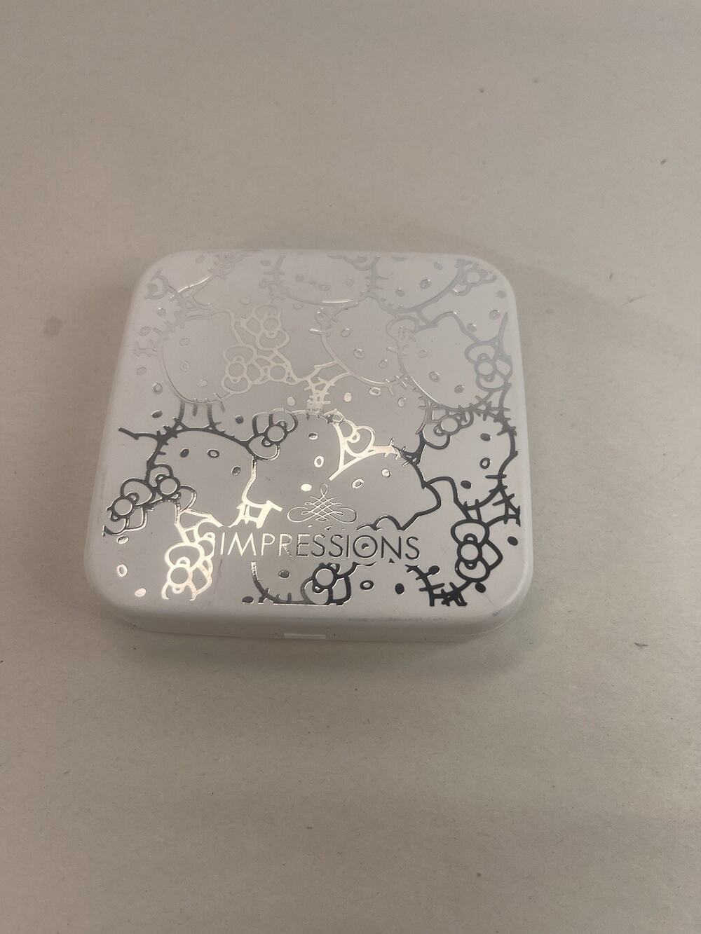 Impressions Vanity x Hello Kitty SUPER CUTE Tri-Tone LED Table Mirror BRAND NEW